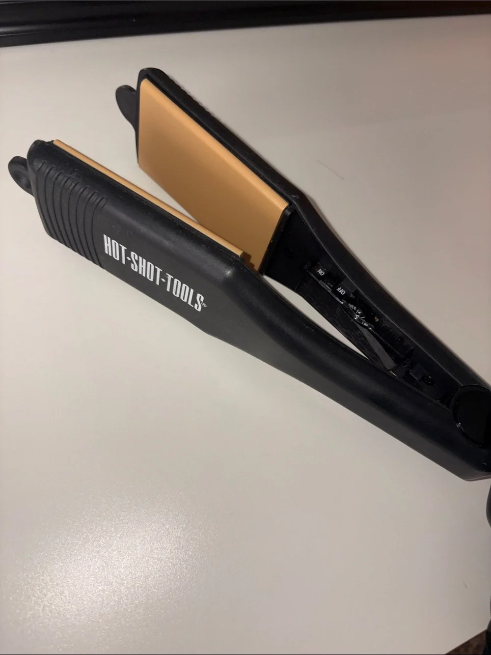 Black and Gold Professional Hair Straightener